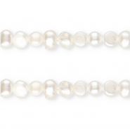 TQ Freshwater pearls nugget round 6-7mm Natural White