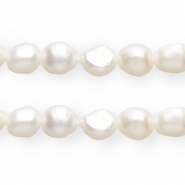 TQ Freshwater pearls nugget oval 10mm Natural White