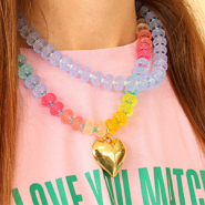 Inspirational Sets This is how to create sparkling jewellery with resin beads