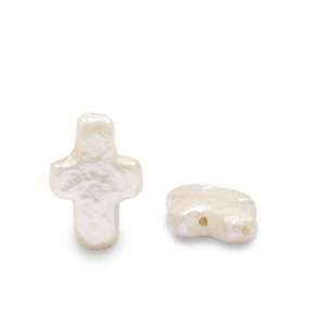 Freshwater pearls cross Natural White