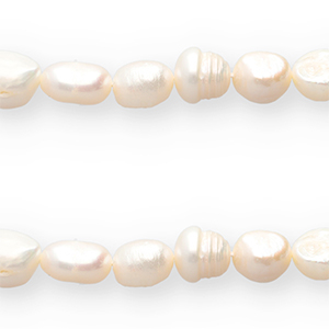 BQ Freshwater pearls nugget oval 10x9mm Natural White