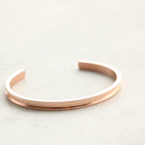 Shop the super stylish Miyuki Exchange bracelets for an unique ornament!