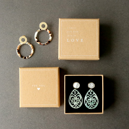 This is how you get going with our newest collection trendy resin pendants