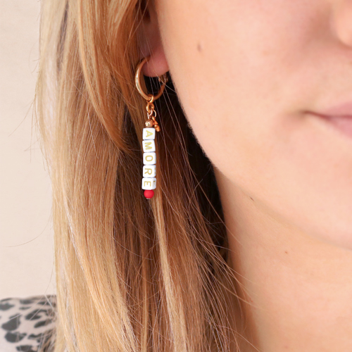 Get inspired: create jewellery items with letter beads for mother & daughter