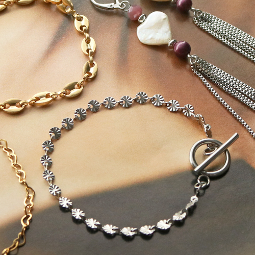 These trendy items can be made using stainless steel belcher chain: