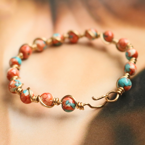 These unique jewellery items can be made using natural stone beads and Artistic Wire: