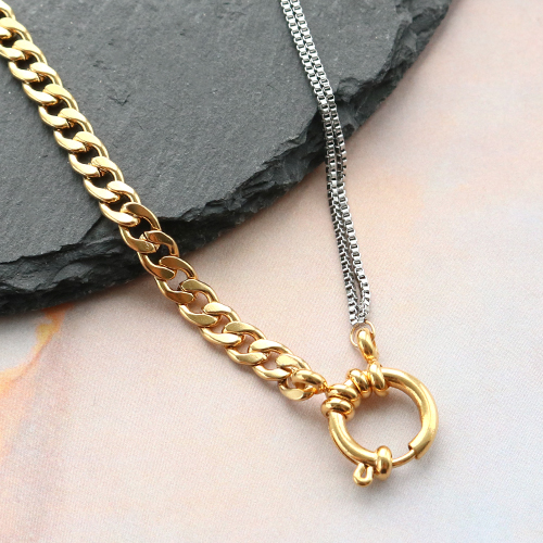 This is how you combine gold and silver in trendy jewellery made of stainless steel: