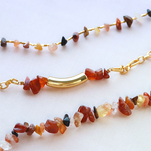Design jewellery with chips stone beads