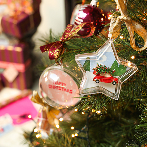 Designing magical Christmas jewellery