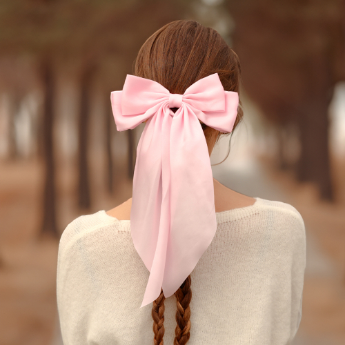 Mix & match your collection with scrunchies & bow hair clips