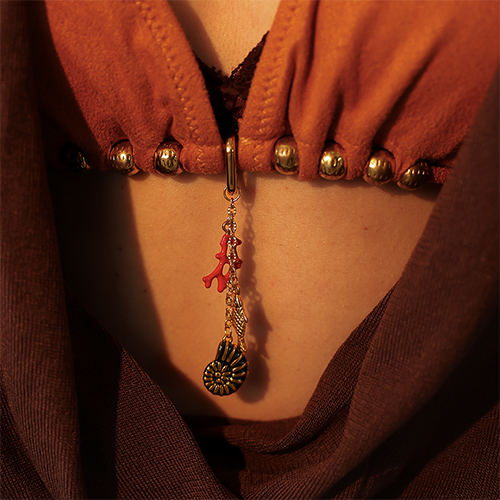 Create summer jewellery with BY31&reg; jewellery cards and sealife charms