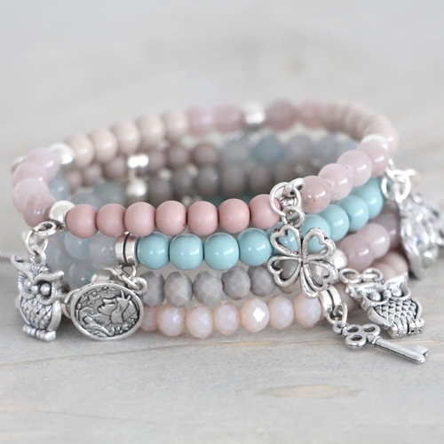 Totally in the clouds with these dreamy jewellery with nice charms of metal