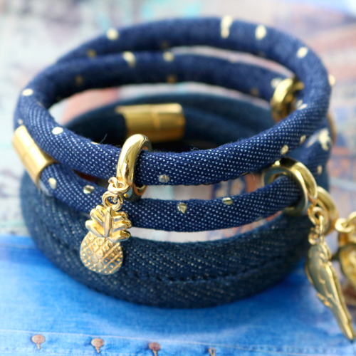Create contemporary cool and classy jewellery with our super fun & trendy flat denim cord and stitched cord, very trending at the moment!