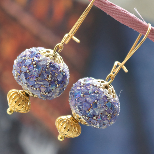 Do you like to create special jewellery with a trendy bohemian look? This Bohemian beads inspiration is perfect for you!