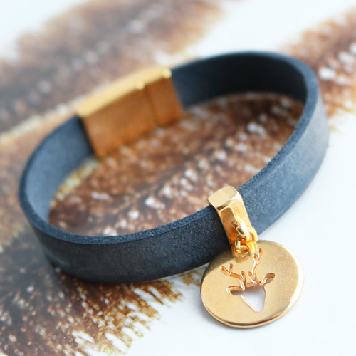 Cute Christmas jewellery with cute DQ metal details