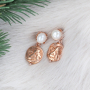 Get inspired! See here how to make earrings and bracelets in a Christmas/winter atmosphere: 