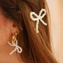 Create unique looks with our versatile pearl bows
