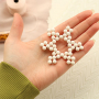 Design Christmas pendants with acrylic beads