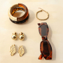 Get inspired with resin and metal bracelets