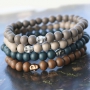 Skulls, wooden beads and leather for a cool look