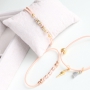 These bracelets are so cute! Get inspired by the most beautiful creations with coloured elastic cord!