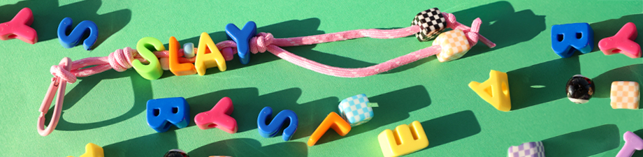 New acrylic letter beads